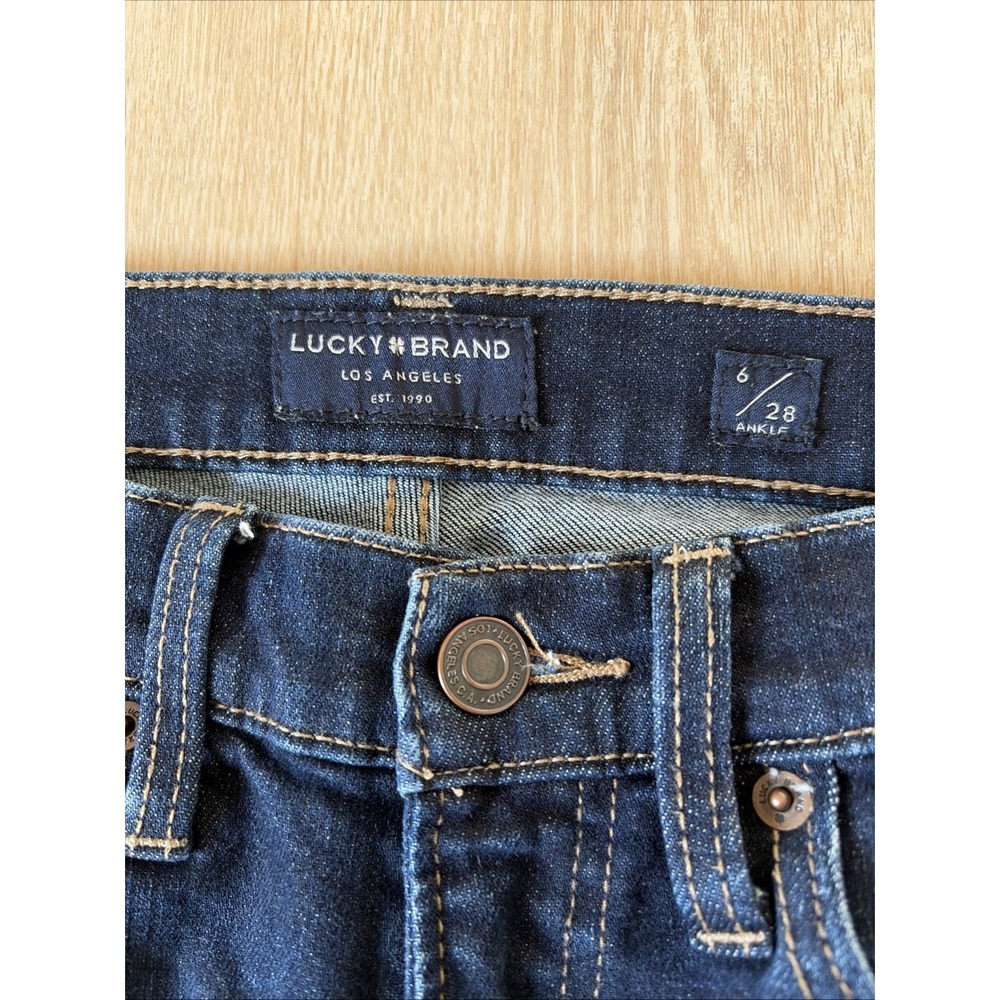 LUCKY BRAND Sweet Straight Mid Rise Women's Jeans Size 6/28 Blue Raw Hem Denim - Picture 2 of 9